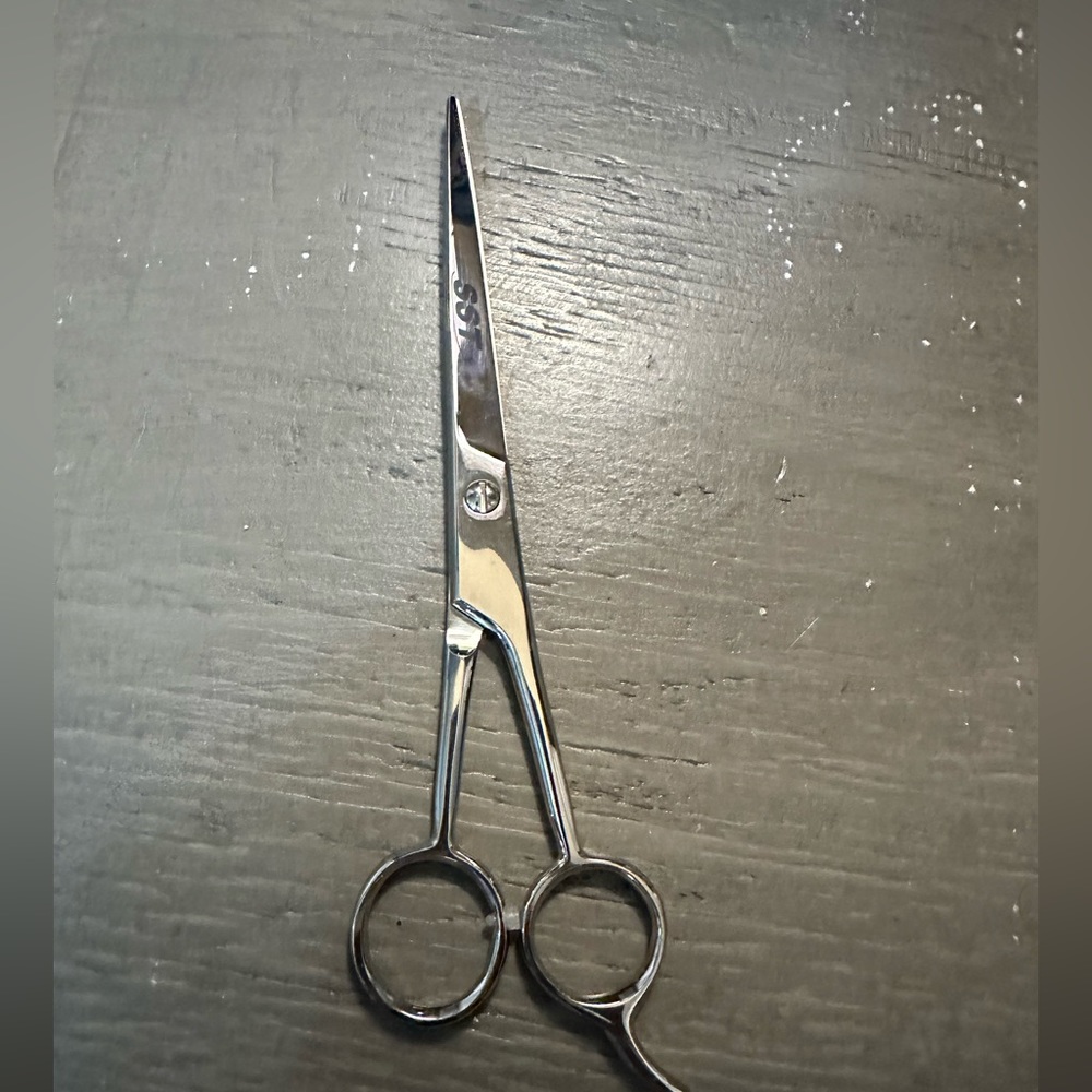 Barber scissors